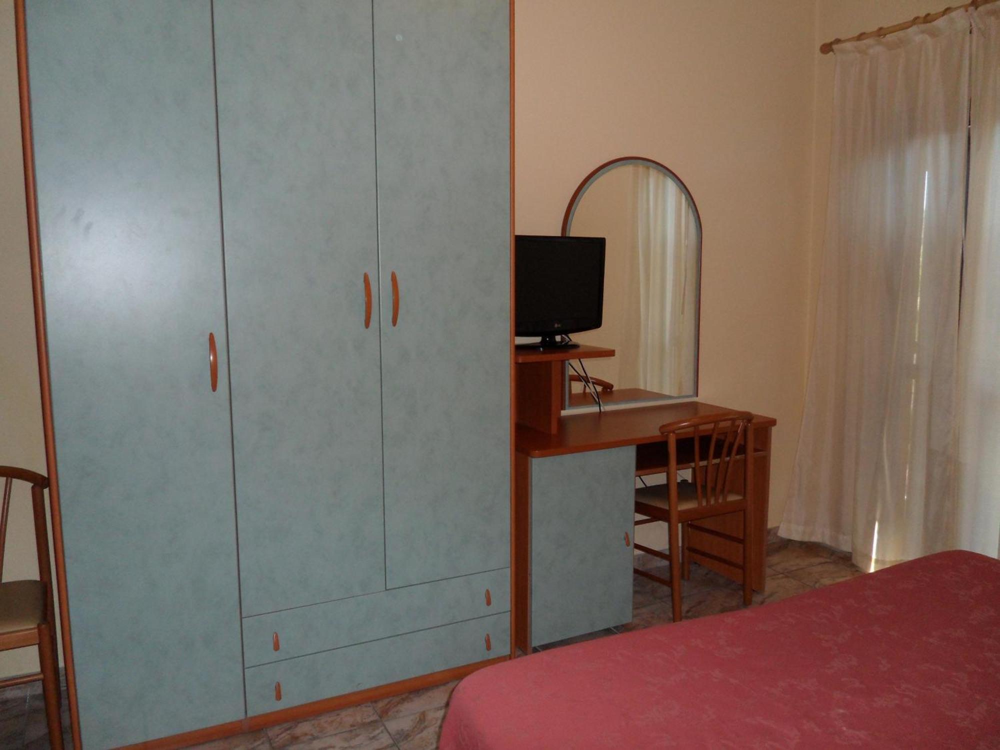 Formica 3*